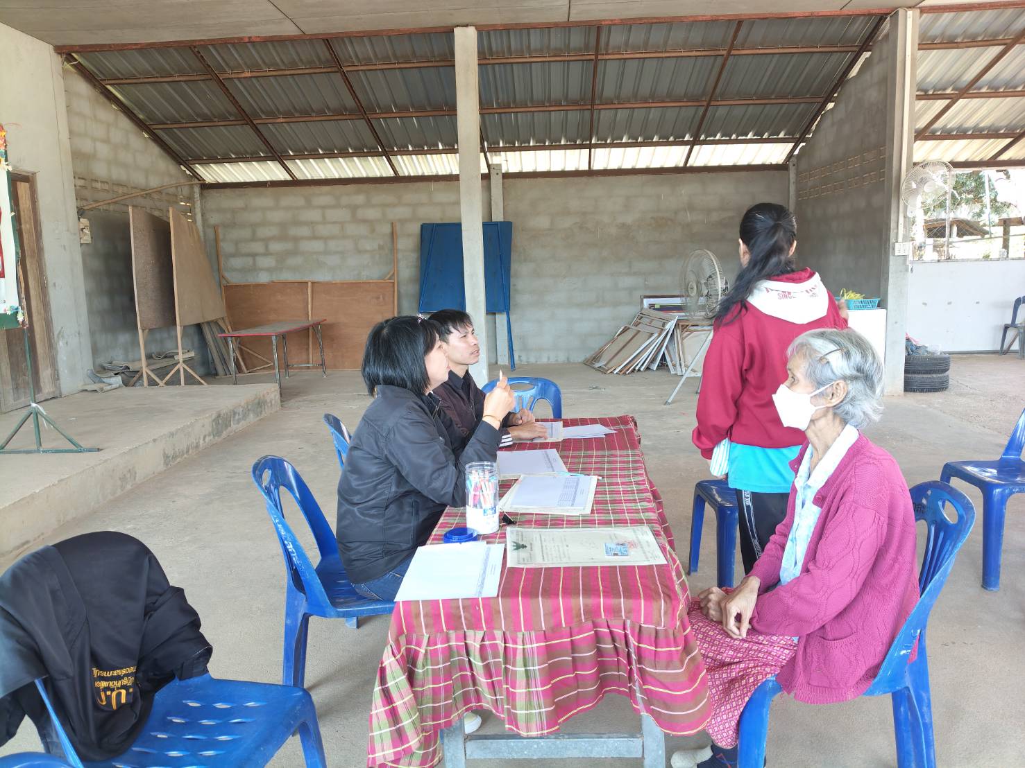 title - สำนักงานการปฏิรูปที่ดินจังหวัดอำนาจเจริญ ออกหน่วยบริการเคลื่อนที่ (Mobil Unit) มอบโฉนดเพื่อการเกษตร